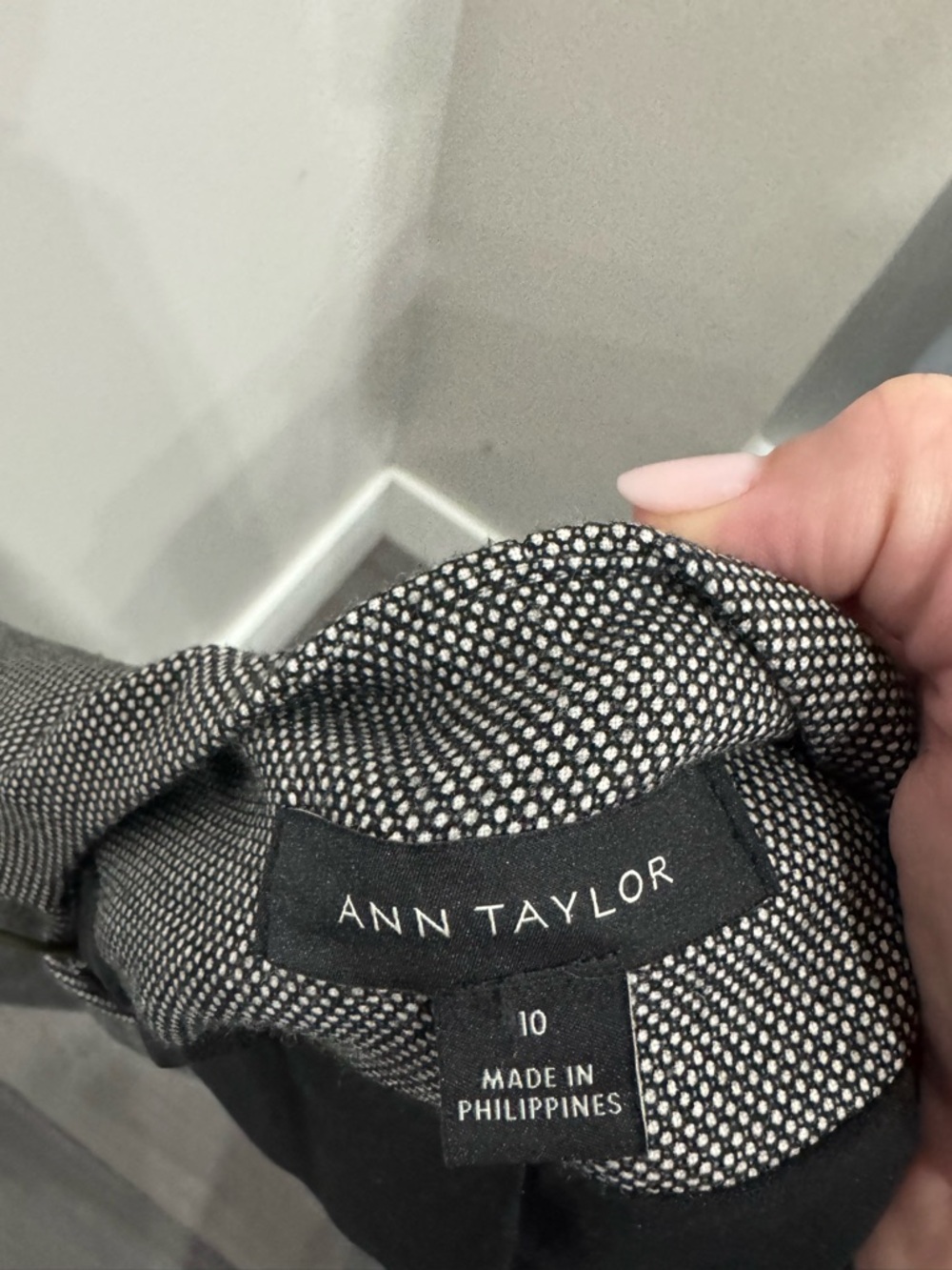 Ann Taylor Classic Round-Neck Black and White Women's Suit Jacket Size 10 - Picture 3 of 3